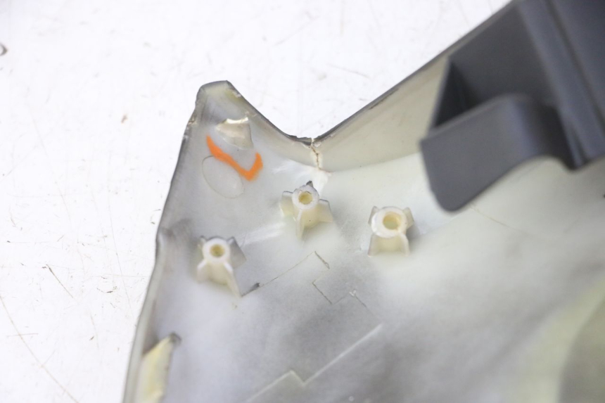 photo de KANZEL INNENVERKLEIDUNG RECHTS STAHO FH 50 (2018 - 2019)