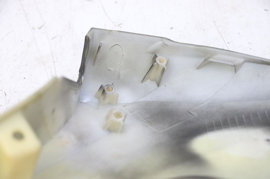 photo de KANZEL INNENVERKLEIDUNG LINKS STAHO FH 50 (2018 - 2019) - Kennzeichnungen und Originalreferenzen