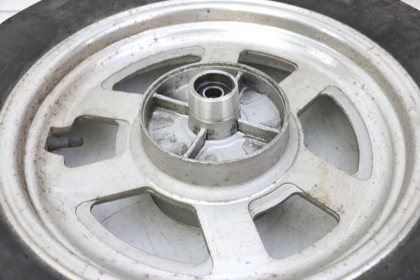 photo de HINTERRADFELGE UND REIFEN HYOSUNG GV AQUILA 125 (2000 - 2004)