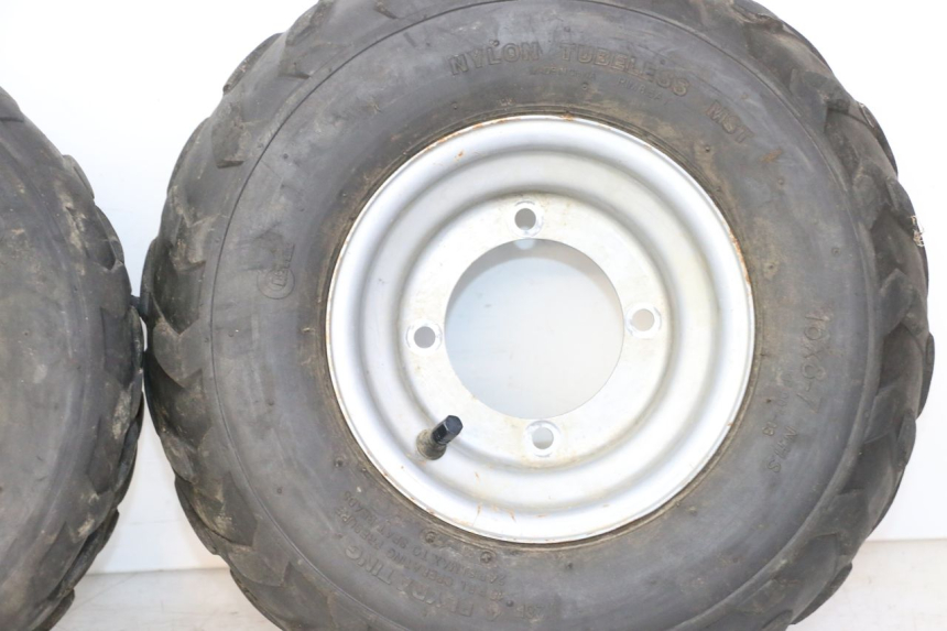 photo de HINTERRADFELGE UND REIFEN KEROX BAZOOKA 110