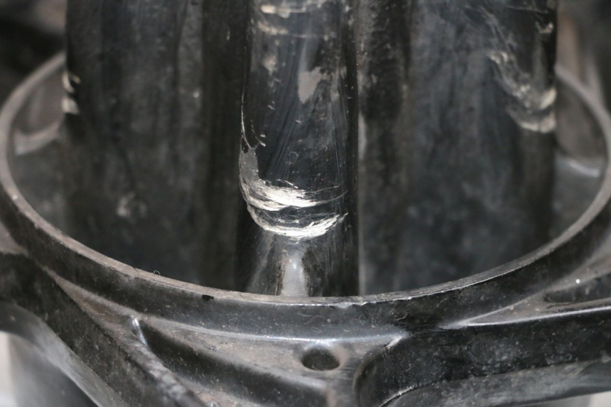 photo de HINTERRADFELGE UND REIFEN MAG POWER BOMBERS 4T 50 (2016 - 2026) - Geprüftes Gebrauchtteil