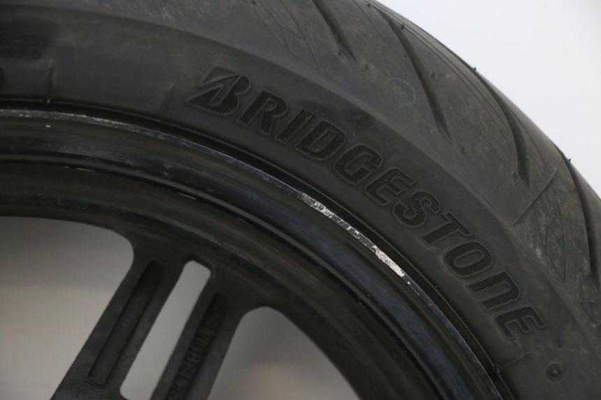 photo de HINTERRAD UND REIFEN SUZUKI BURGMAN 650 (2013 - 2020)