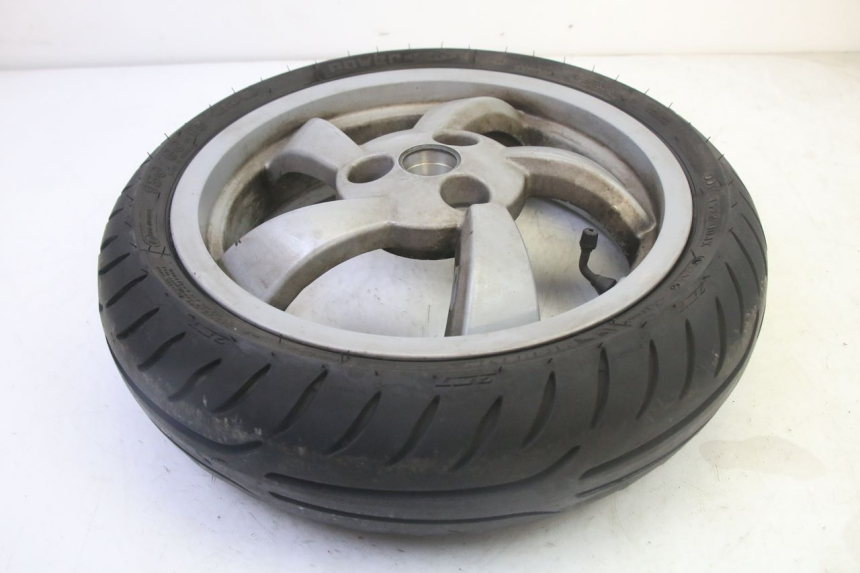 photo de HINTERRADFELGE UND REIFEN PEUGEOT CITYSTAR 50 (2013 - 2017)