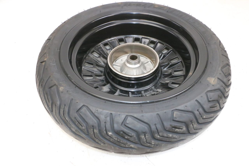 photo de HINTERRADFELGE UND REIFEN PEUGEOT DJANGO 4T 50 (2014 - 2019) - Technische Nahaufnahme