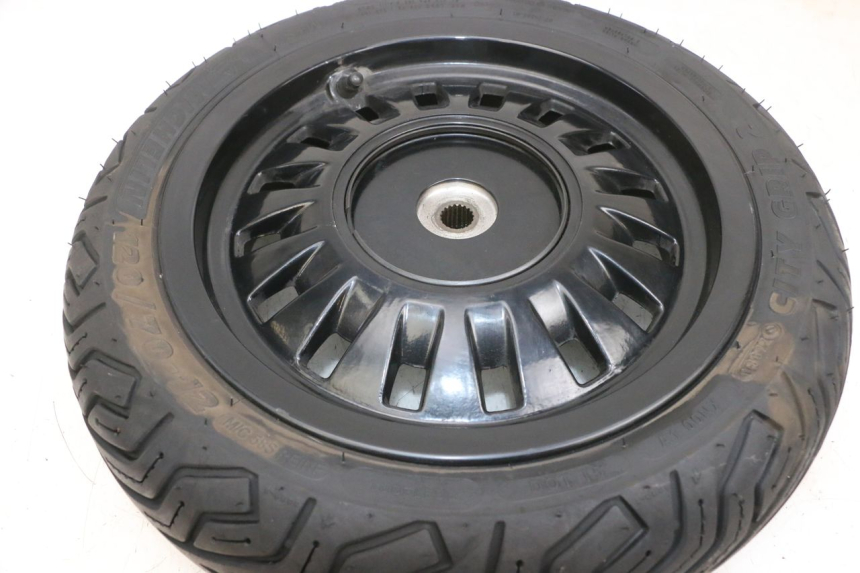 photo de HINTERRADFELGE UND REIFEN PEUGEOT DJANGO 4T 50 (2014 - 2019) - Oberflächenzustand und Material