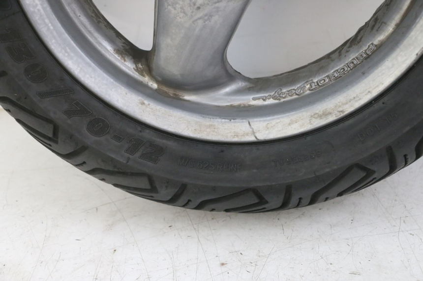 photo de HINTERRADFELGE UND REIFEN PEUGEOT ELYSTAR 125 (2002 - 2007)