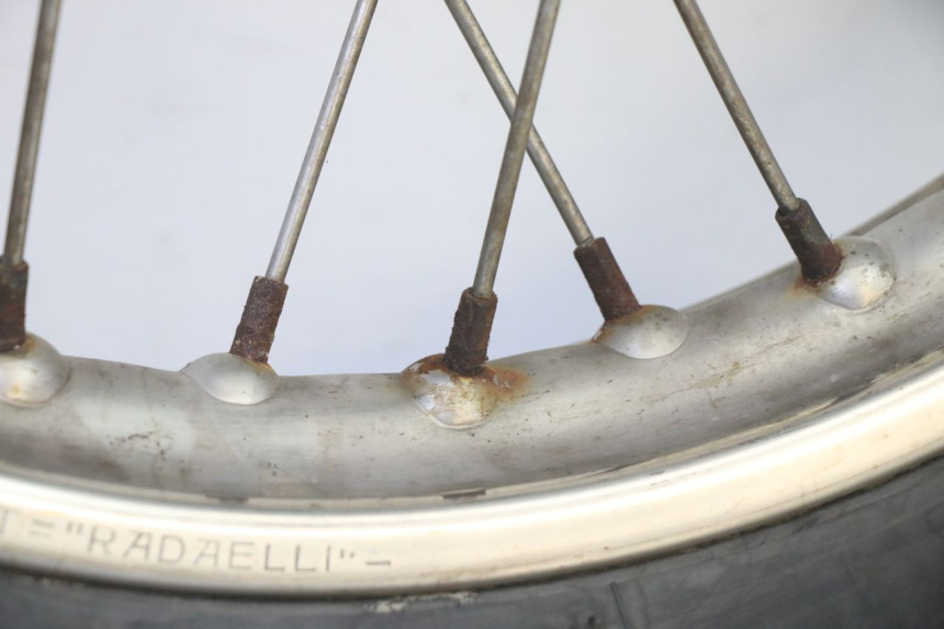 photo de HINTERRADFELGE UND REIFEN APRILIA ETX 125 (1998 - 2002)