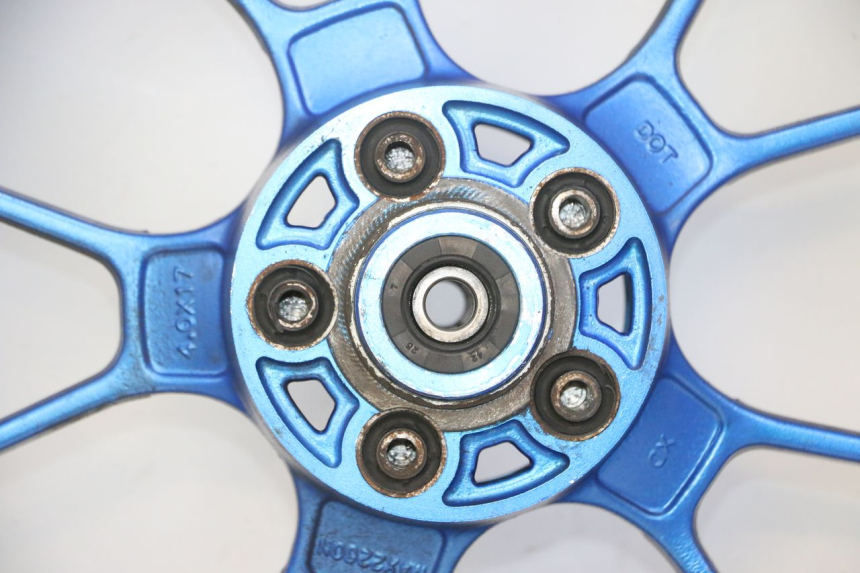 photo de HINTERRADFELGE UND REIFEN STAHO FH 50 (2018 - 2019)