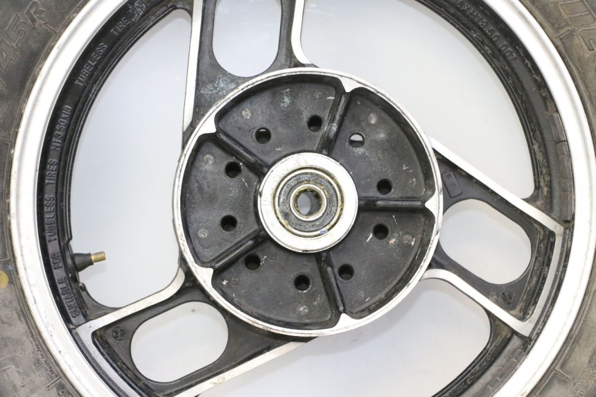 photo de HINTERRADFELGE UND REIFEN YAMAHA FJ 36Y 1100 (1984 - 1985)