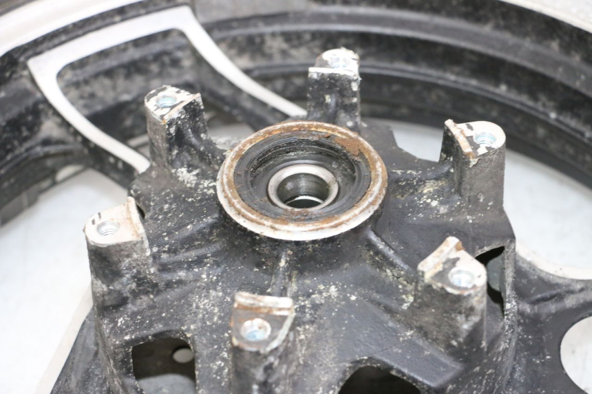 photo de HINTERRADFELGE UND REIFEN YAMAHA FJ 36Y 1100 (1984 - 1985)