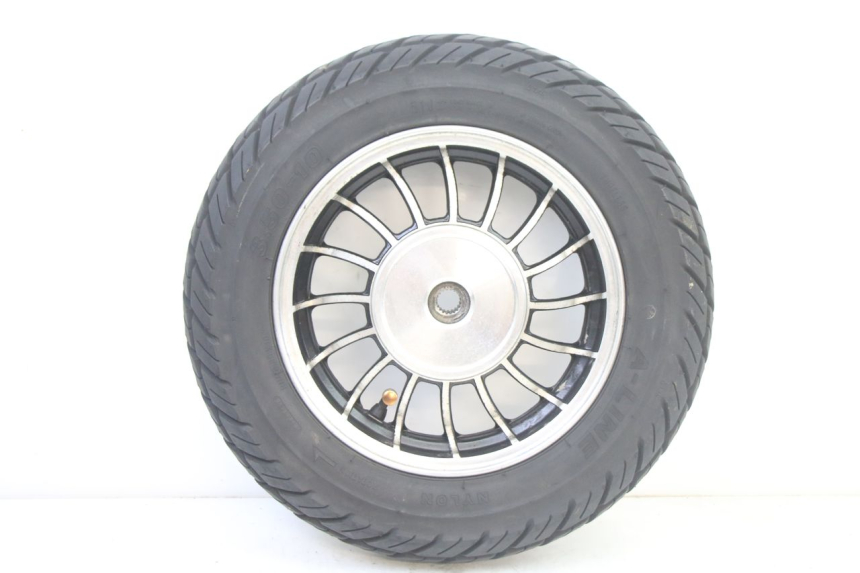 photo de HINTERRAD UND REIFEN VENESI FLY RETRO 4T 50 (2020 - 2025)
