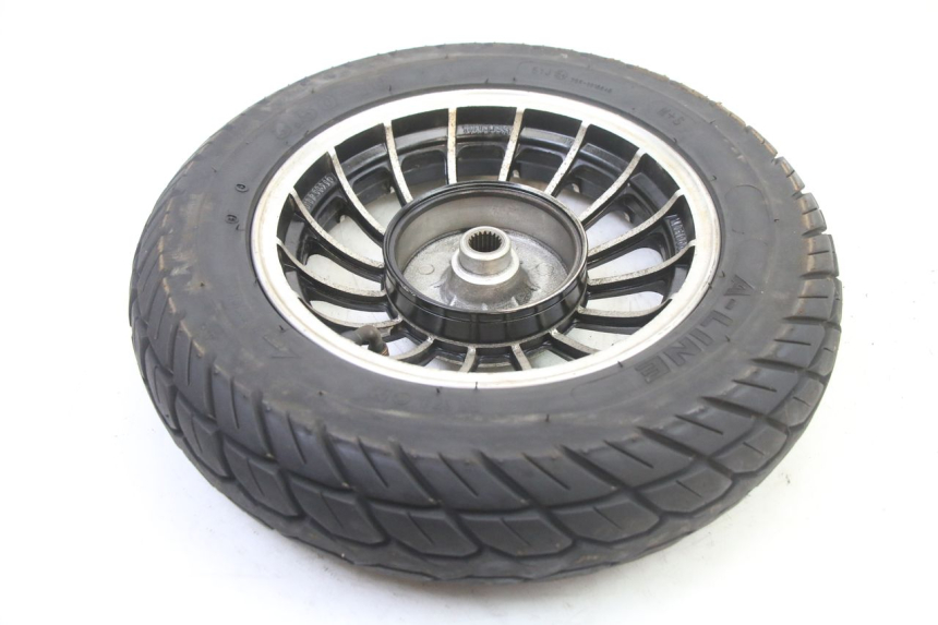 photo de HINTERRAD UND REIFEN VENESI FLY RETRO 4T 50 (2020 - 2025)