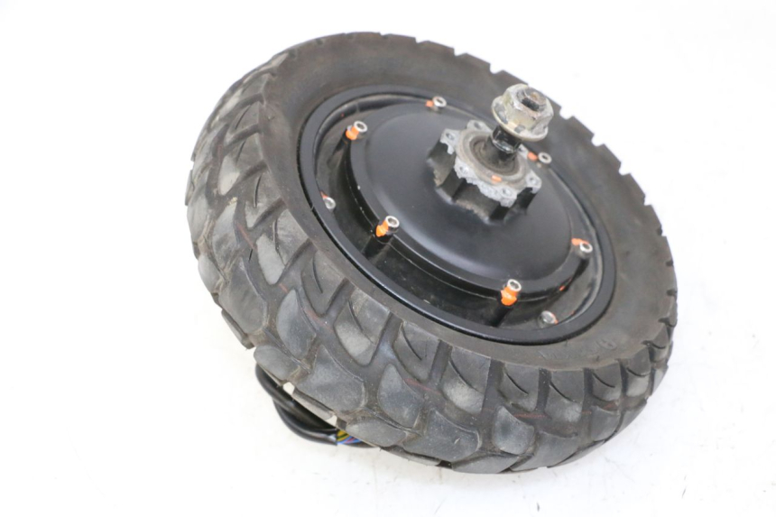 photo de HINTERRADFELGE UND REIFEN KUKIRIN G2 MASTER 1