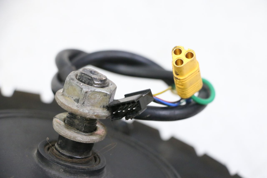 photo de HINTERRADFELGE UND REIFEN KUKIRIN G2 MASTER 1
