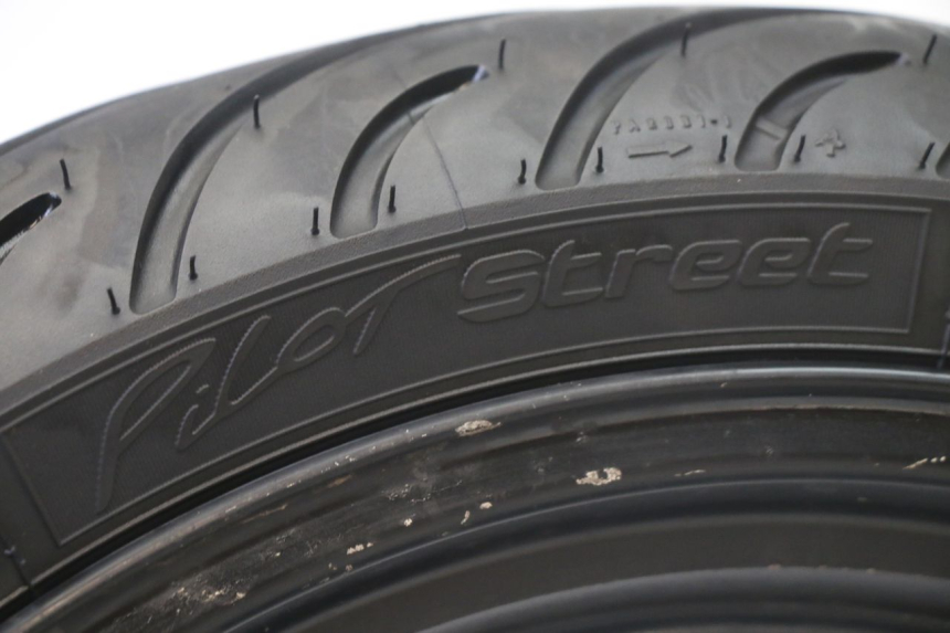 photo de HINTERRADFELGE UND REIFEN SUZUKI GS GSE 500 (2001 - 2003)