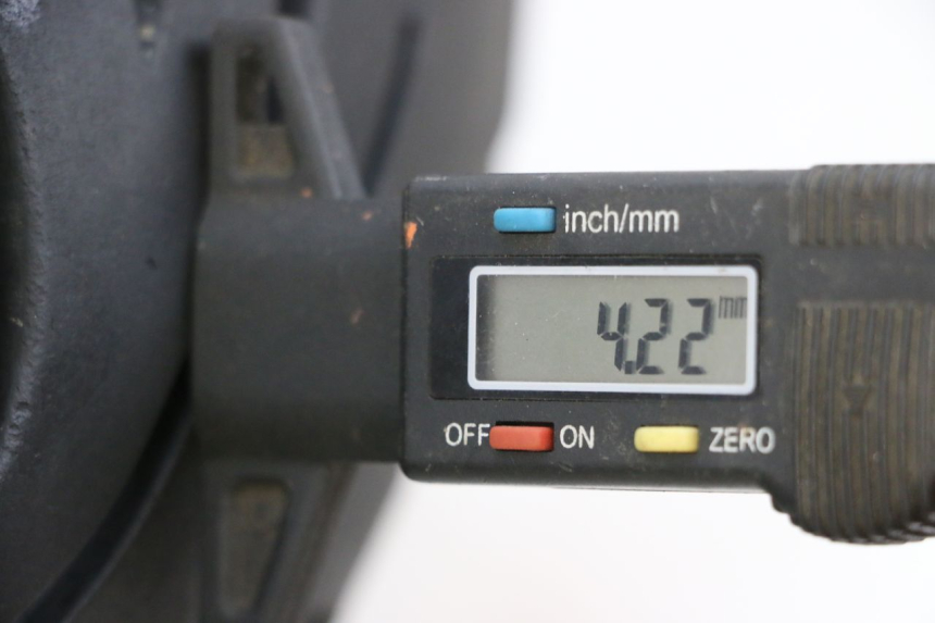 photo de HINTERRADFELGE UND REIFEN SUZUKI GSF N BANDIT 600 (1996 - 1999) - Detailansicht des Bauteils