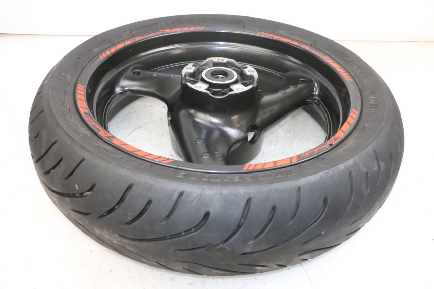 photo de HINTERRADFELGE UND REIFEN SUZUKI GSF N BANDIT 600 (1996 - 1999) - Kennzeichnungen und Originalreferenzen