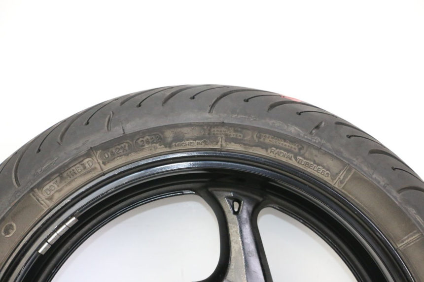 photo de HINTERRADFELGE UND REIFEN SUZUKI GSR 750 (2011 - 2017)