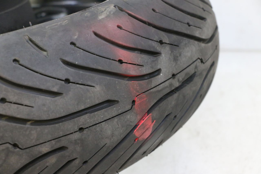 photo de HINTERRADFELGE UND REIFEN SUZUKI GSR 750 (2011 - 2017)