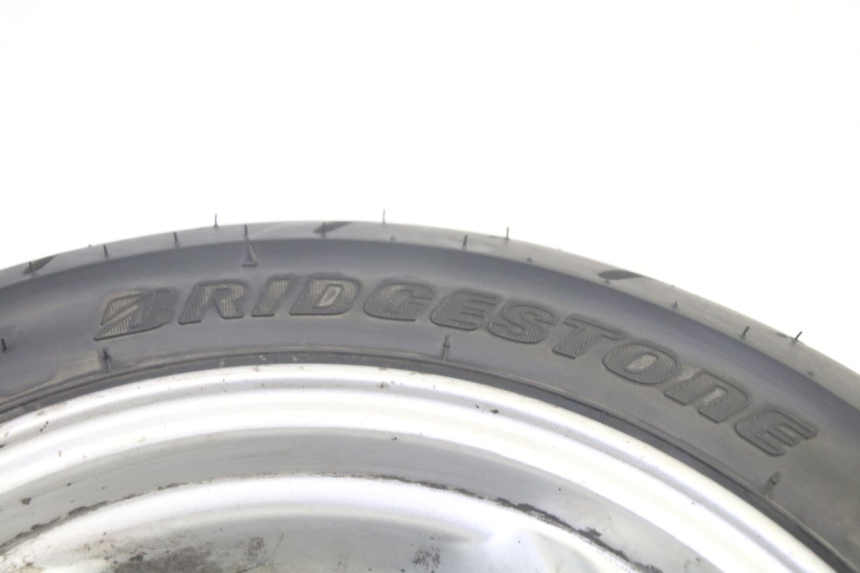 photo de HINTERRADFELGE UND REIFEN SYM GTS EVO 125 (2009 - 2013) - Alternativer Blickwinkel