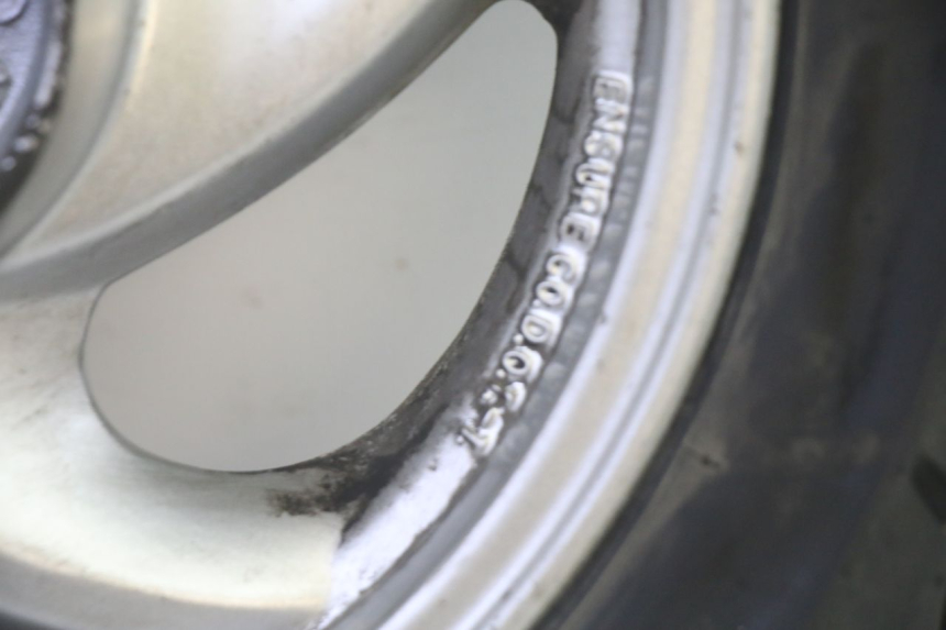 photo de HINTERRADFELGE UND REIFEN SYM GTS EVO 125 (2009 - 2013) - Geprüftes Gebrauchtteil