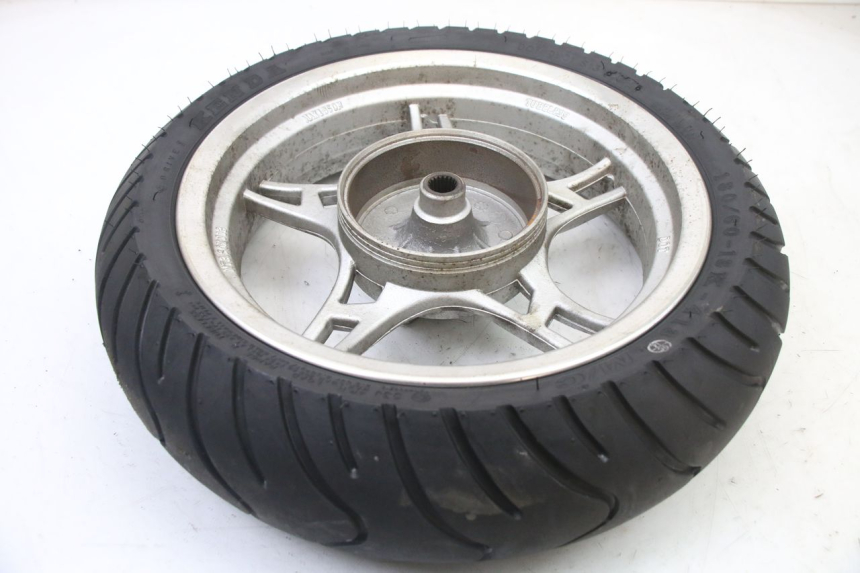 photo de HINTERRADFELGE UND REIFEN LONGJIA SHARPY 125 (2020 - 2024)
