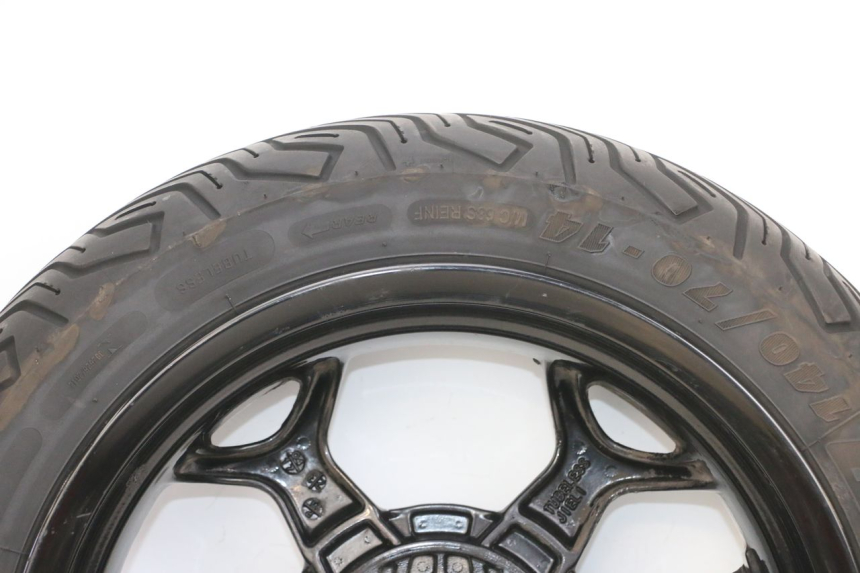 photo de HINTERRADFELGE UND REIFEN PIAGGIO MP3 500 (2016 - 2018) - Charakteristische Merkmale