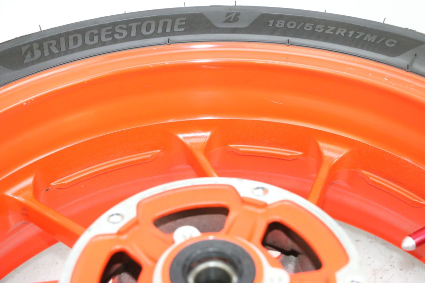 photo de HINTERRADFELGE UND REIFEN YAMAHA MT-07 MT07 ABS 700 (2018 - 2020) - Details der Befestigungspunkte