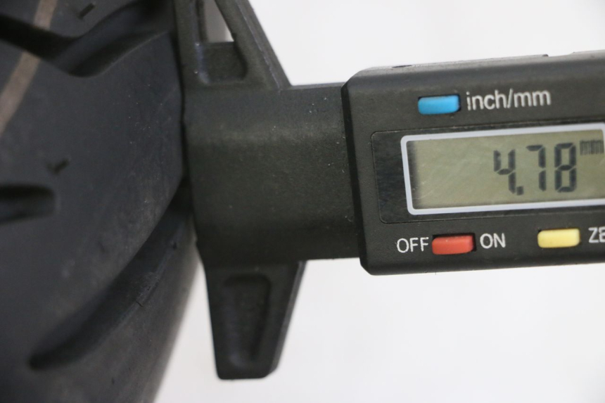 photo de HINTERRADFELGE UND REIFEN KYMCO LIKE 4T 50 (2019 - 2025) - Detailansicht des Bauteils