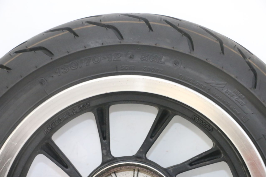 photo de HINTERRADFELGE UND REIFEN KYMCO LIKE 4T 50 (2019 - 2025) - Charakteristische Merkmale