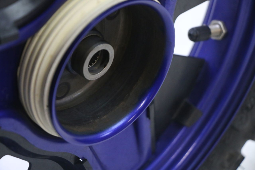 photo de HINTERRADFELGE UND REIFEN YAMAHA PW 50 (1984 - 2020)