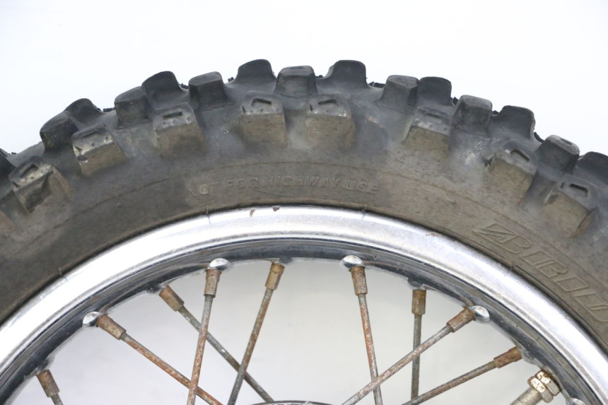 photo de HINTERRADFELGE UND REIFEN YAMAHA PW 80 (1983 - 2014)