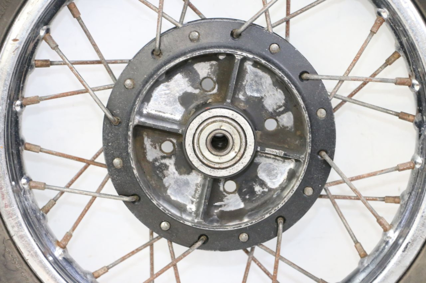 photo de HINTERRADFELGE UND REIFEN YAMAHA PW 80 (1983 - 2014)