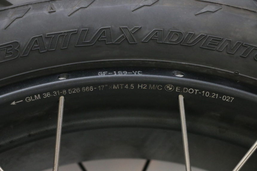 photo de HINTERRADFELGE UND REIFEN BMW R GS 1250 (2021 - 2024) - Detaillierte Sichtprüfung