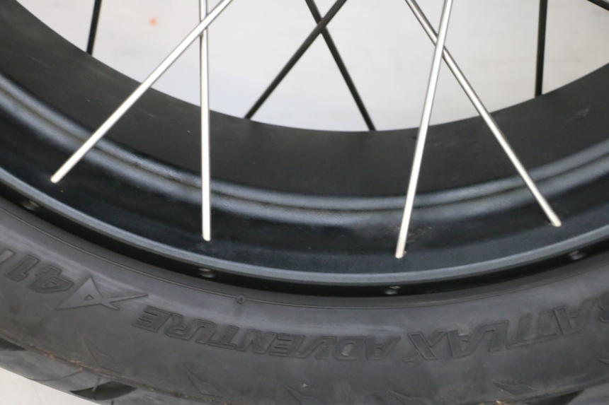 photo de HINTERRADFELGE UND REIFEN BMW R GS 1250 (2021 - 2024) - Qualität der Gebrauchtware