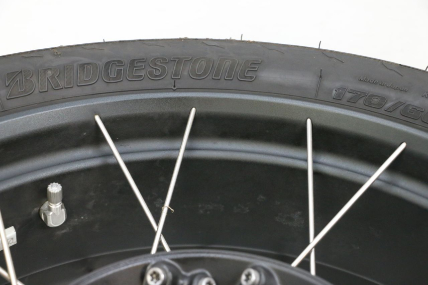 photo de HINTERRADFELGE UND REIFEN BMW R GS 1250 (2021 - 2024) - Geprüftes Gebrauchtteil