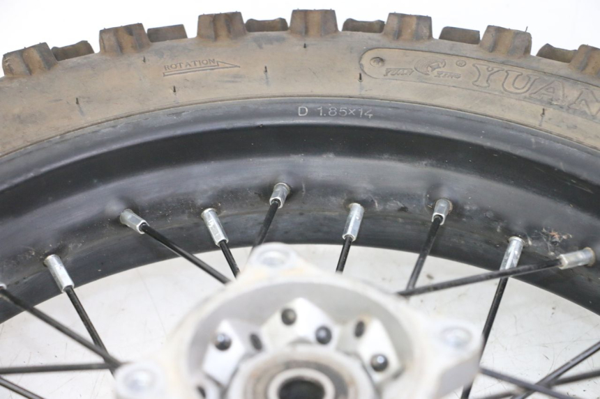 photo de HINTERRADFELGE UND REIFEN APOLLO RFZ 125