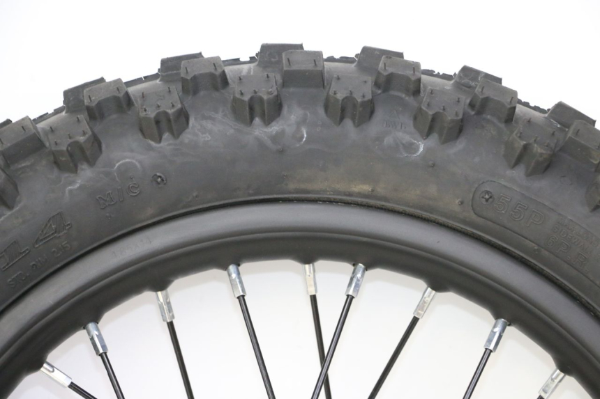 photo de HINTERRADFELGE UND REIFEN APOLLO RFZ 125