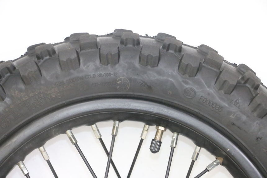 photo de HINTERRADFELGE UND REIFEN APOLLO RXF 125