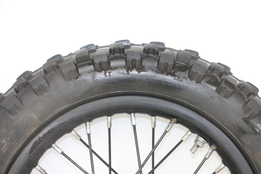 photo de HINTERRADFELGE UND REIFEN APOLLO RXF 125