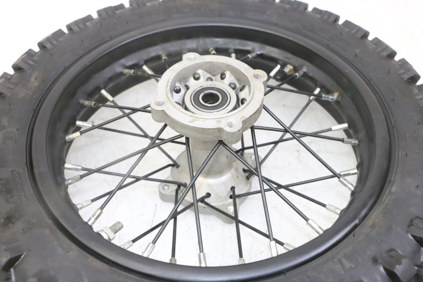 photo de HINTERRADFELGE UND REIFEN APOLLO RXF 125