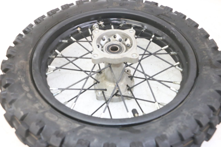 photo de HINTERRADFELGE UND REIFEN APOLLO RXF 125