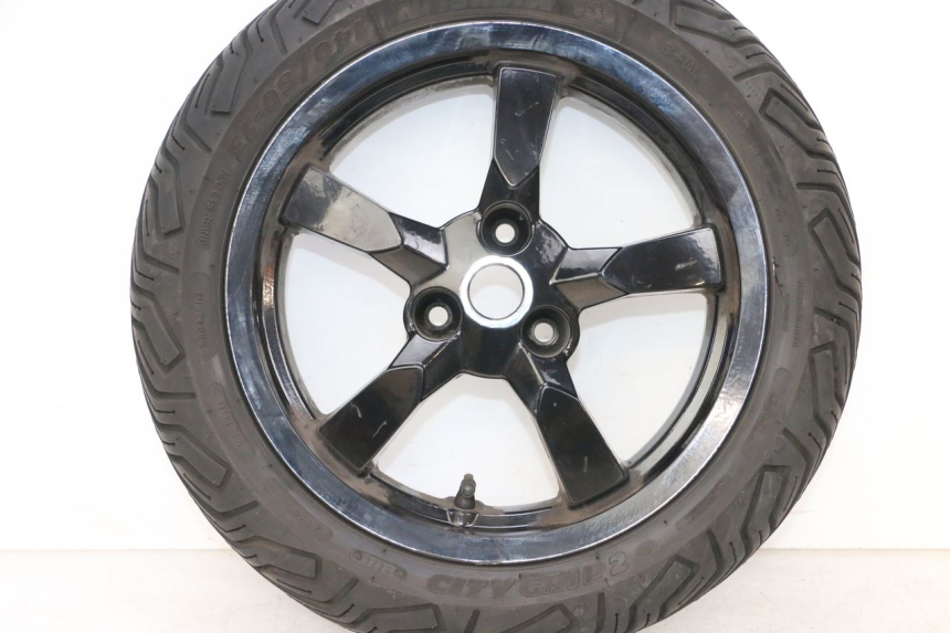 photo de HINTERRADFELGE UND REIFEN PEUGEOT SATELIS 125 (2013 - 2018) - Zoom auf Komponenten