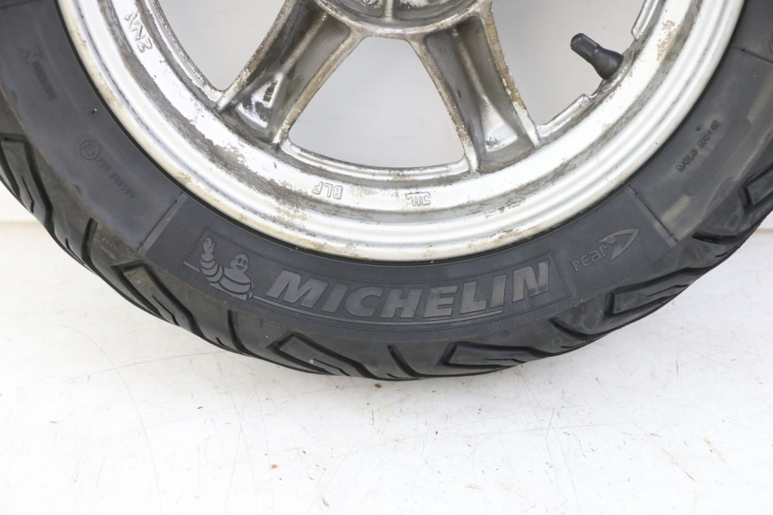 photo de HINTERRADFELGE UND REIFEN SUZUKI BURGMAN 125 (2007 - 2014)