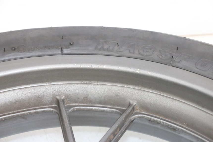 photo de HINTERRADFELGE UND REIFEN KSR TR SM 50 (2015 - 2018) - Technische Nahaufnahme