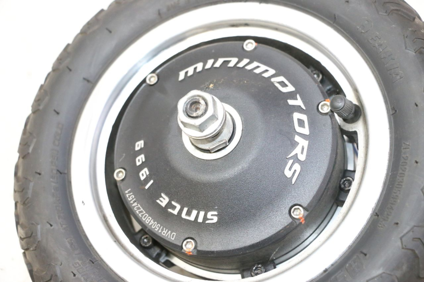 photo de HINTERRAD UND REIFEN DUALTRON VICTOR LIMITED 1