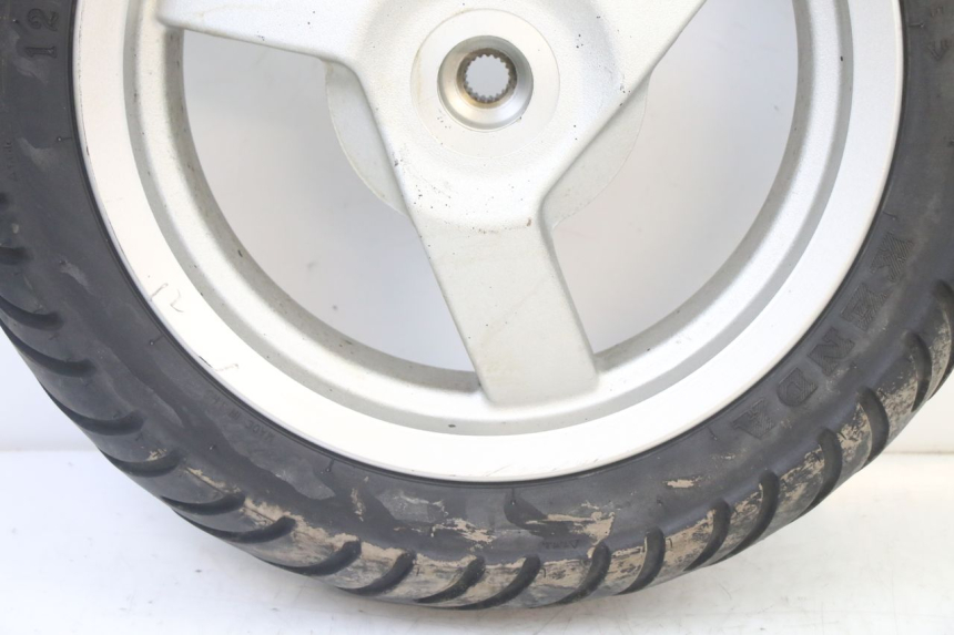 photo de HINTERRADFELGE UND REIFEN PEUGEOT VIVACITY NEW 2T 50 (2008 - 2017)