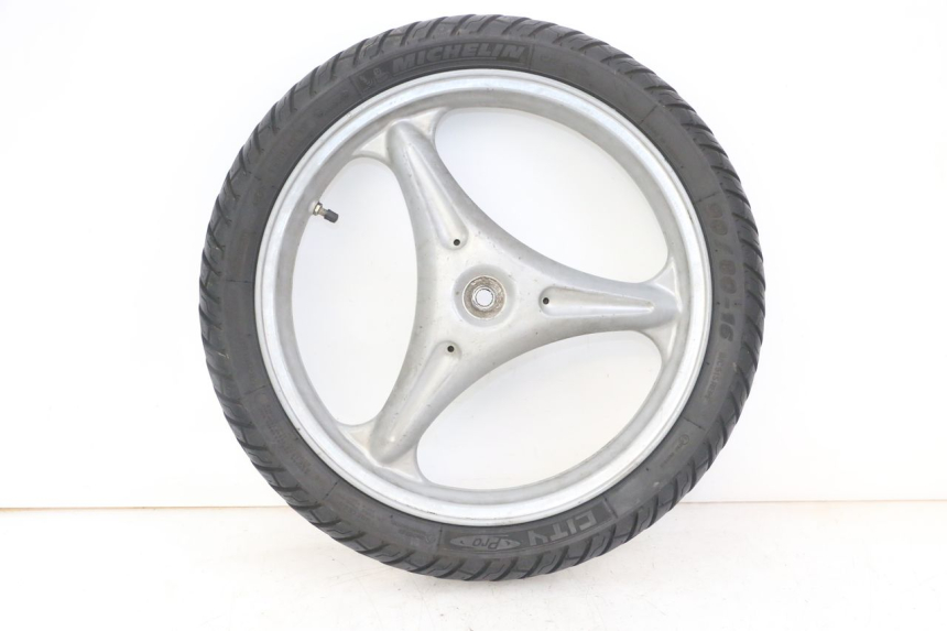 photo de HINTERRADFELGE UND REIFEN YAMAHA WHY 50 (1998 - 2000)