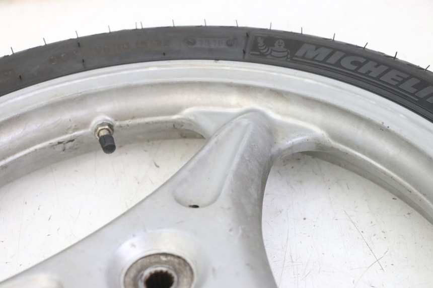 photo de HINTERRADFELGE UND REIFEN YAMAHA WHY 50 (1998 - 2000)