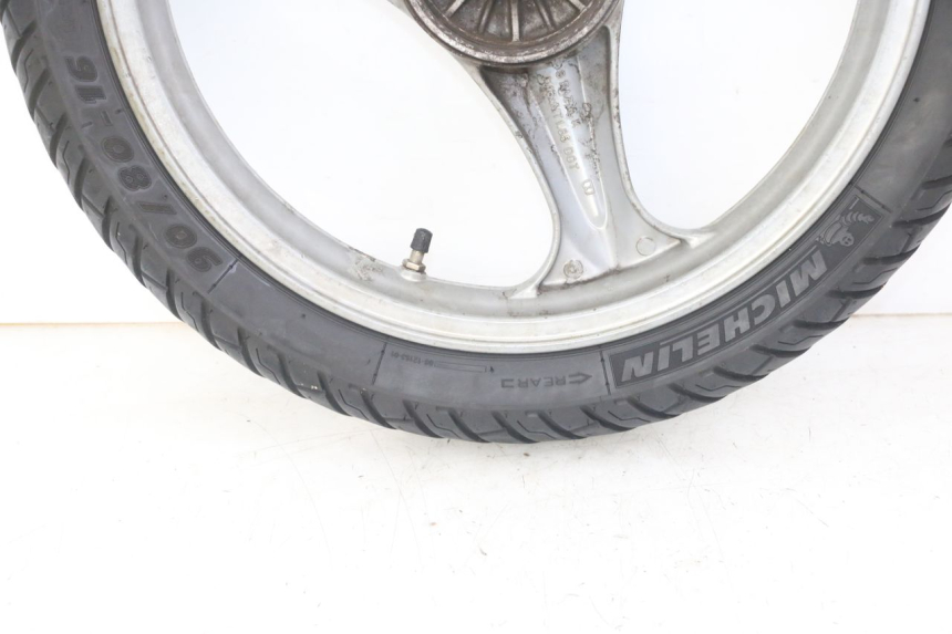 photo de HINTERRADFELGE UND REIFEN YAMAHA WHY 50 (1998 - 2000)